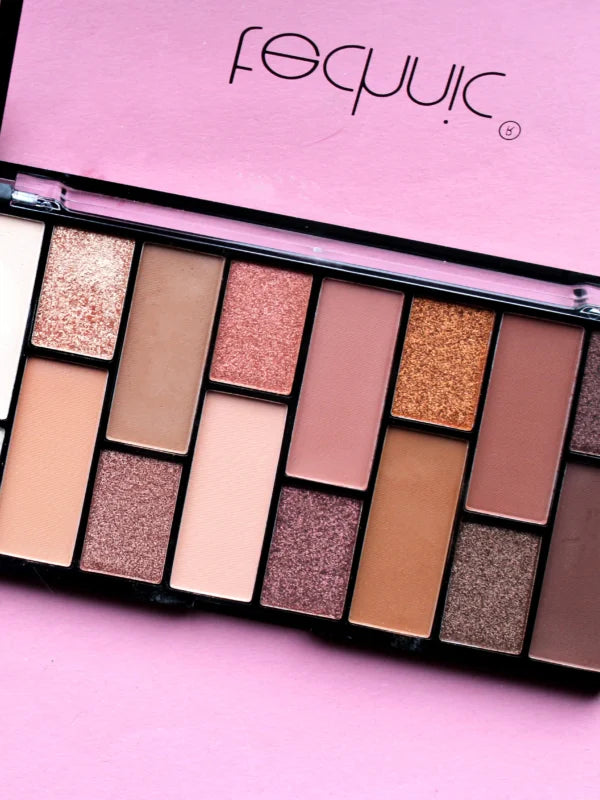 Technic Pressed Pigment Palette Exposed