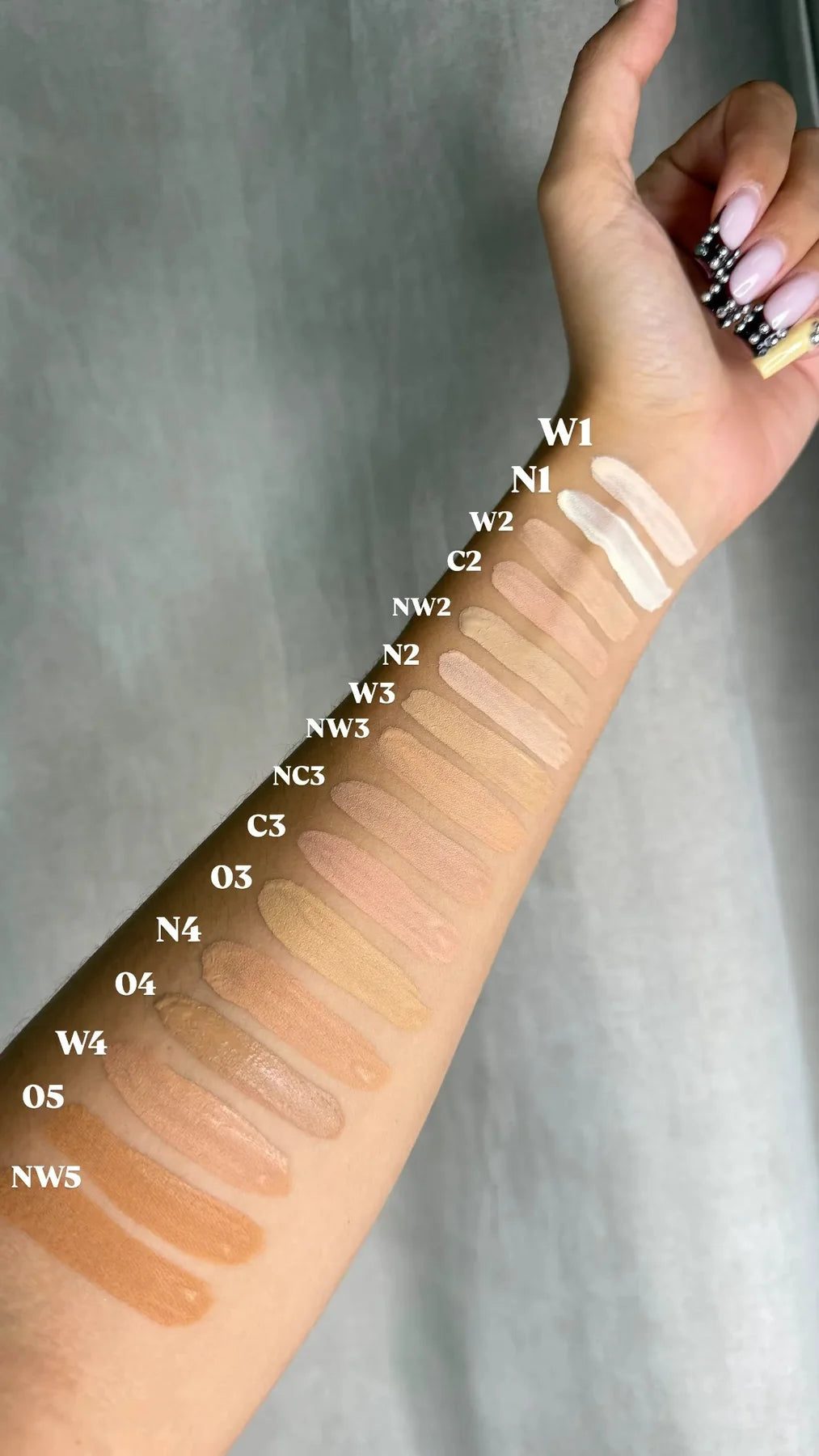 MUA PRO/BASE Lumi Tint Foundation ( 4 SHADES )